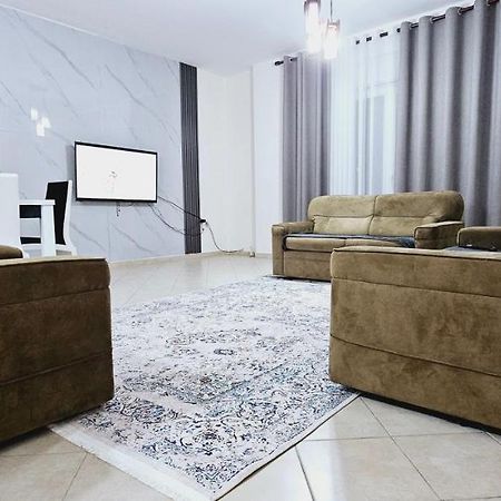 New Bazaar Side Bliss 2 Bed Room Apt With Free Garage Тирана Экстерьер фото