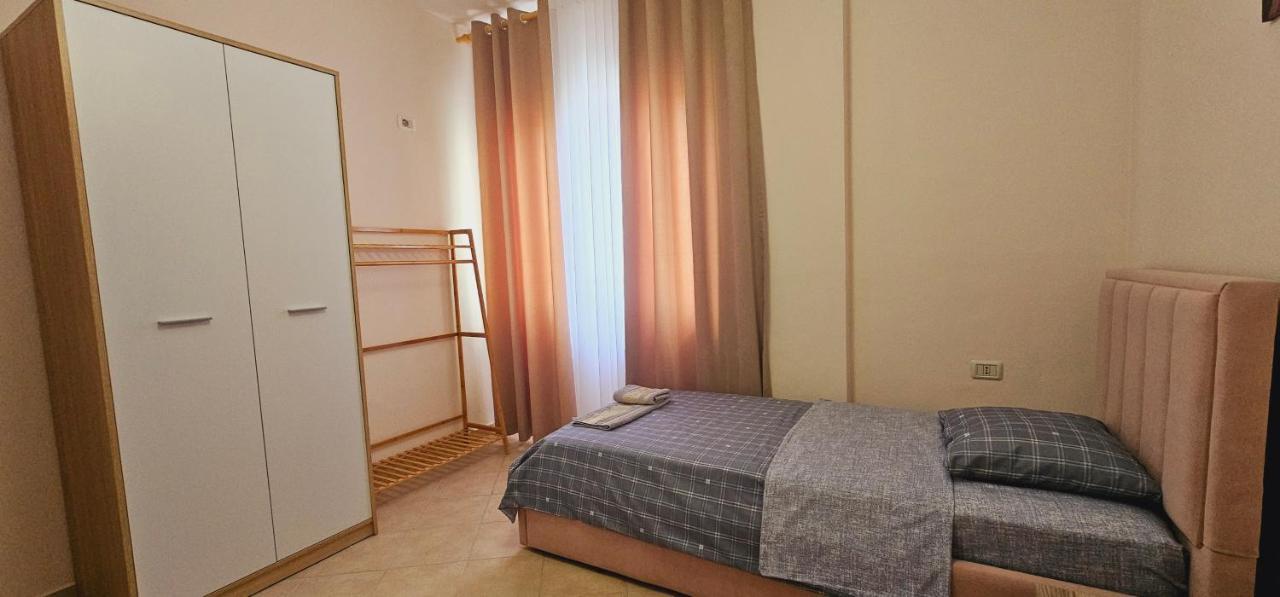 New Bazaar Side Bliss 2 Bed Room Apt With Free Garage Тирана Экстерьер фото