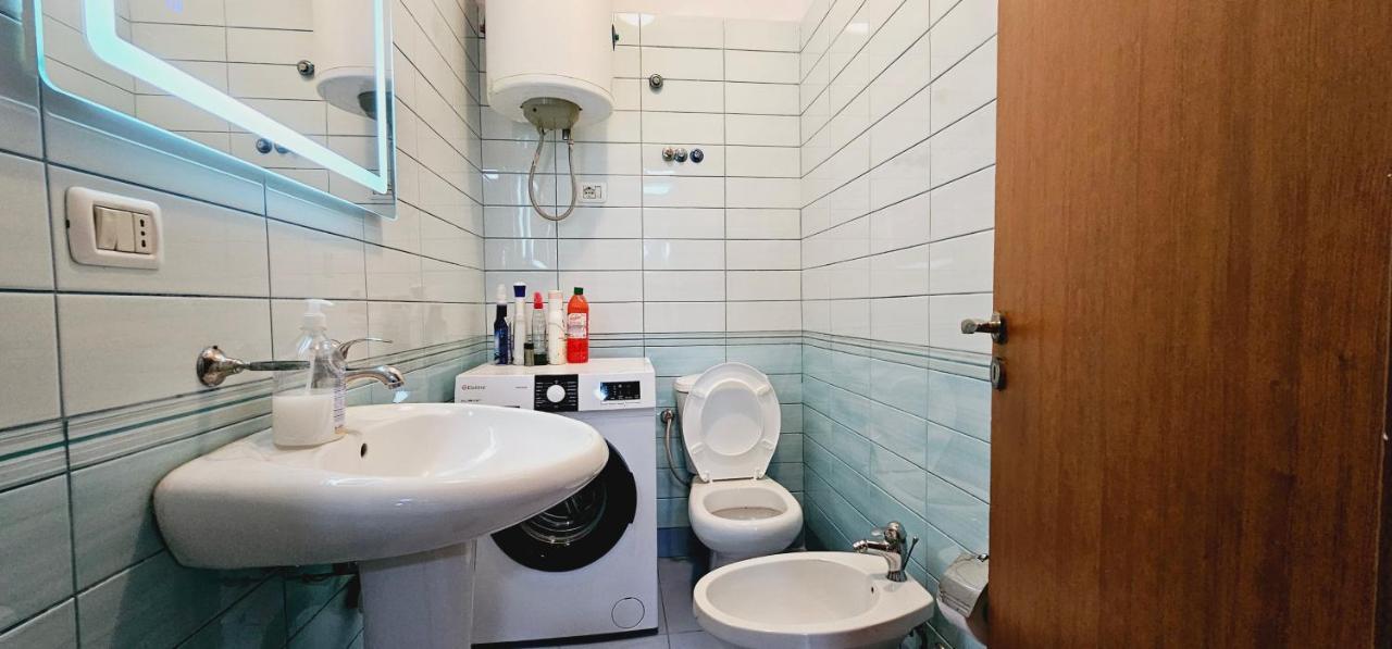 New Bazaar Side Bliss 2 Bed Room Apt With Free Garage Тирана Экстерьер фото
